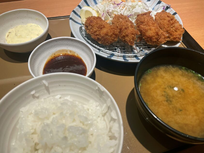 【鹿児島・やよい軒】「かきフライ定食」を実食!サクサク牡蠣を3つの味で楽しむ期間限定メニュー